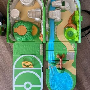 Pokemon Backpack Playset with characters